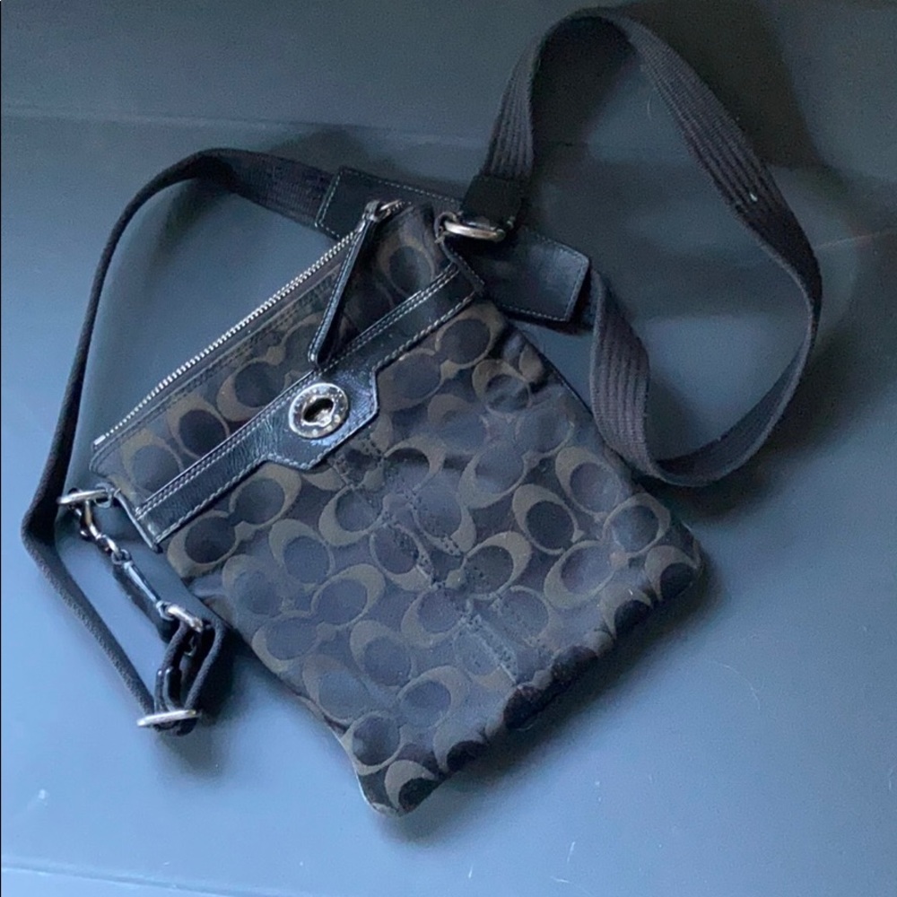 Coach classic crossbody